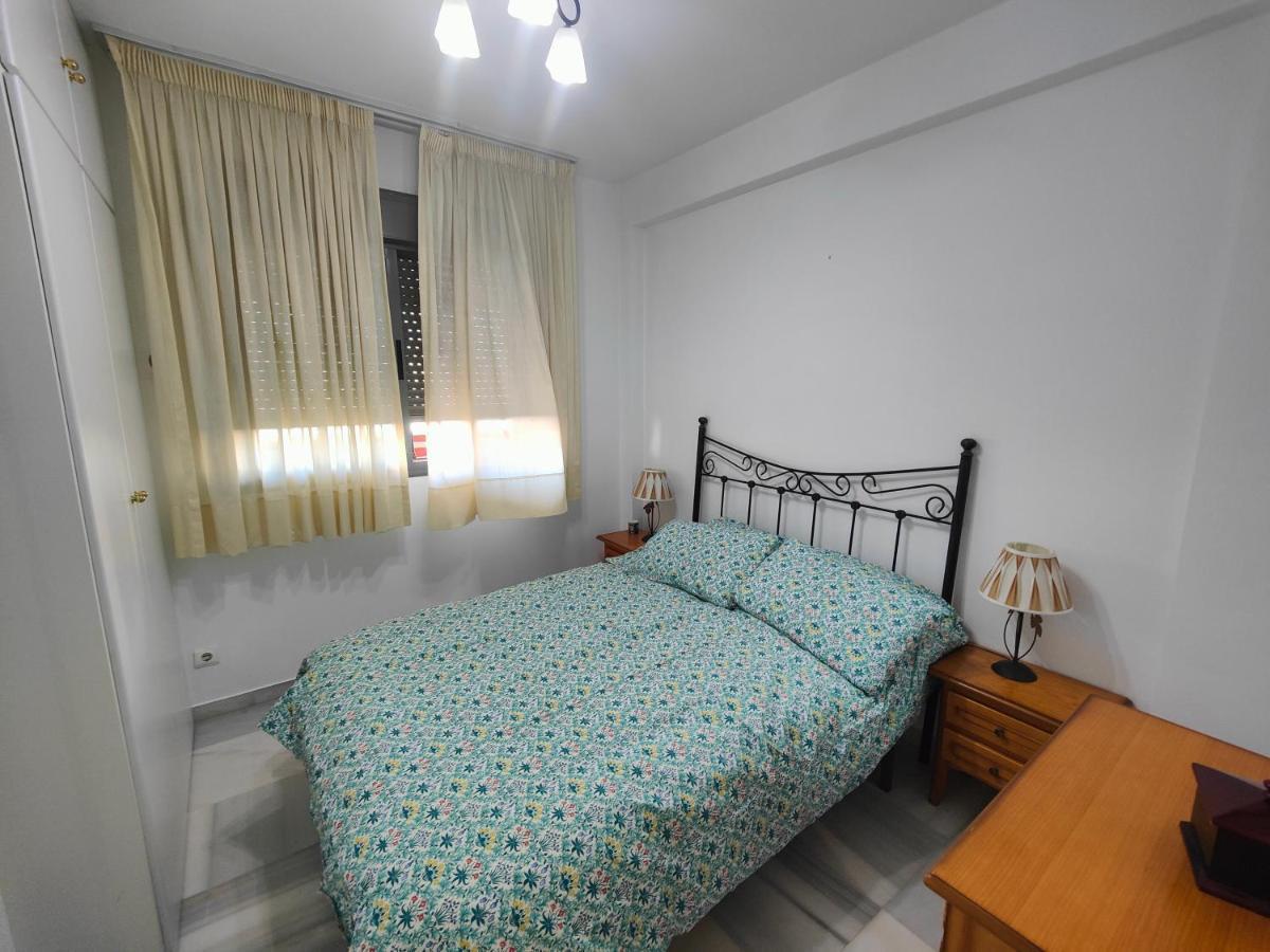 Gran Apartamento Cerca De La Playa Con Piscina En El Centro Fuengirola Exterior photo