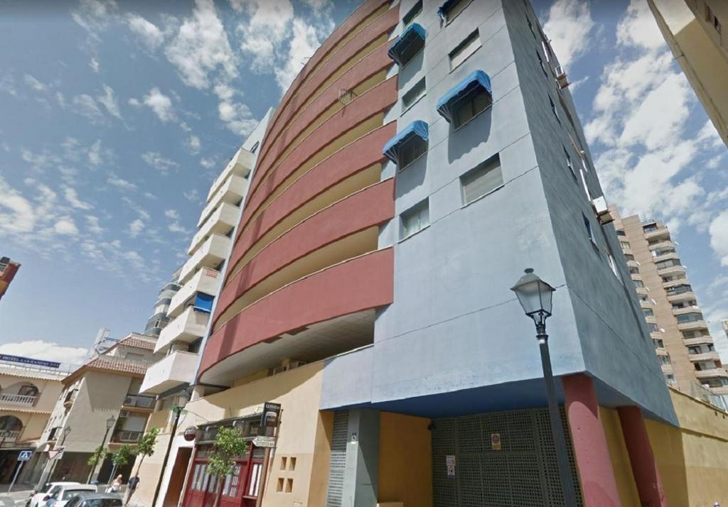 Gran Apartamento Cerca De La Playa Con Piscina En El Centro Fuengirola Exterior photo